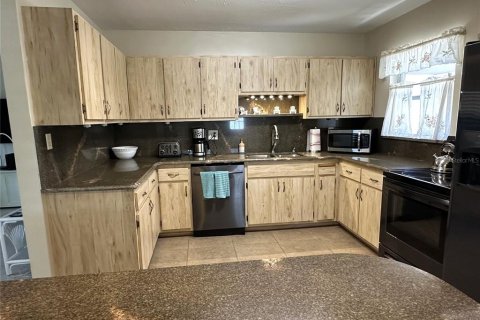 House in Venice, Florida 3 bedrooms, 124.21 sq.m. № 1803004 - photo 4