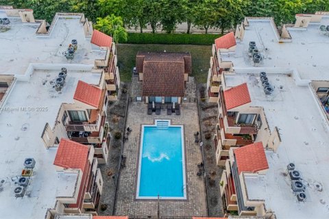 Купить кондоминиум в Майами, Флорида 1 спальня, 63.55м2, № 1696197 - фото 13