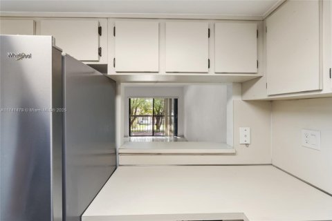 Купить кондоминиум в Майами, Флорида 1 спальня, 63.55м2, № 1696197 - фото 28