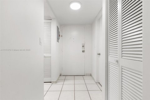 Купить кондоминиум в Майами, Флорида 1 спальня, 63.55м2, № 1696197 - фото 9