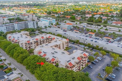 Купить кондоминиум в Майами, Флорида 1 спальня, 63.55м2, № 1696197 - фото 12
