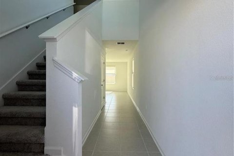 Villa ou maison à louer à Winter Haven, Floride: 4 chambres, 174.1 m2 № 2429468 - photo 4