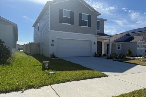 Villa ou maison à louer à Winter Haven, Floride: 4 chambres, 174.1 m2 № 2429468 - photo 2