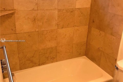 Copropriété à louer à Hollywood, Floride: 1 chambre, 62.71 m2 № 1924750 - photo 7