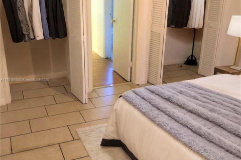 Copropriété à louer à Hollywood, Floride: 1 chambre, 62.71 m2 № 1924750 - photo 2