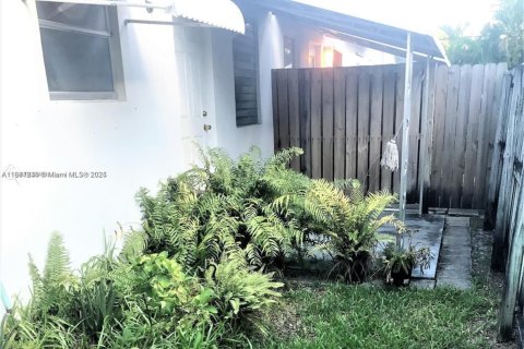 Copropriété à louer à Hollywood, Floride: 1 chambre, 62.71 m2 № 1924750 - photo 8