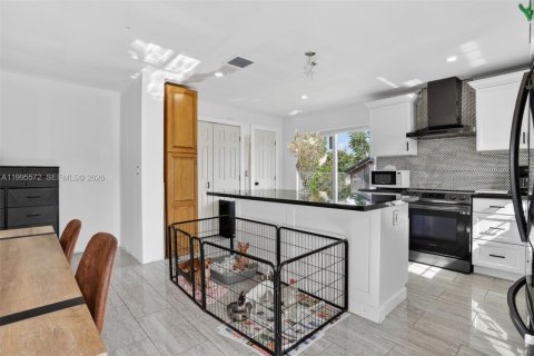 Купить виллу или дом в Помпано-Бич, Флорида 3 спальни, 117.06м2, № 2062905 - фото 5