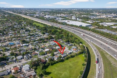 Купить виллу или дом в Помпано-Бич, Флорида 3 спальни, 117.06м2, № 2062905 - фото 23