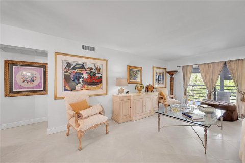 Condo in Coconut Creek, Florida, 2 bedrooms № 2259600 - photo 14