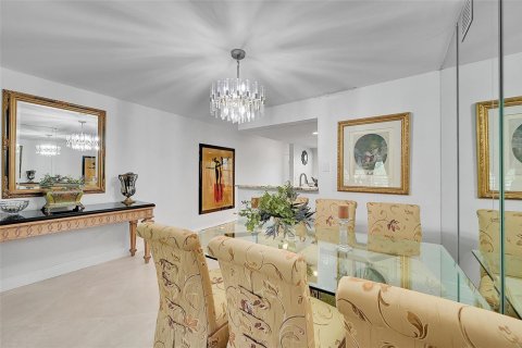 Condo in Coconut Creek, Florida, 2 bedrooms № 2259600 - photo 13