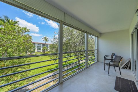 Condo in Coconut Creek, Florida, 2 bedrooms № 2259600 - photo 21