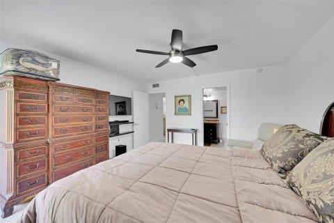 Condo in Coconut Creek, Florida, 2 bedrooms № 2259600 - photo 26