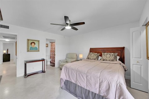 Condo in Coconut Creek, Florida, 2 bedrooms № 2259600 - photo 25