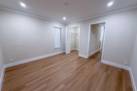 House in West Palm Beach, Florida 3 bedrooms, 156.63 sq.m. № 2007773 - photo 14