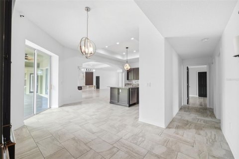 House in Weeki Wachee, Florida 4 bedrooms, 327.76 sq.m. № 2118125 - photo 15