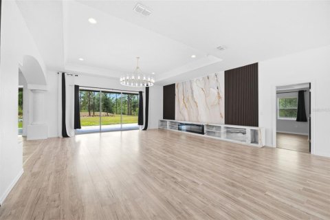 House in Weeki Wachee, Florida 4 bedrooms, 327.76 sq.m. № 2118125 - photo 3