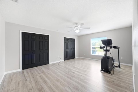 House in Weeki Wachee, Florida 4 bedrooms, 327.76 sq.m. № 2118125 - photo 25