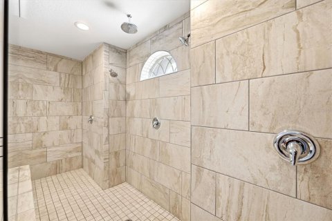 House in Weeki Wachee, Florida 4 bedrooms, 327.76 sq.m. № 2118125 - photo 24