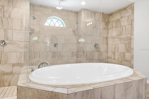 House in Weeki Wachee, Florida 4 bedrooms, 327.76 sq.m. № 2118125 - photo 23
