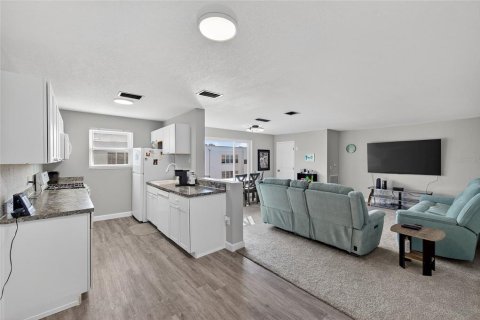 Copropriété à vendre à Saint Petersburg, Floride: 2 chambres, 105.44 m2 № 2166325 - photo 7