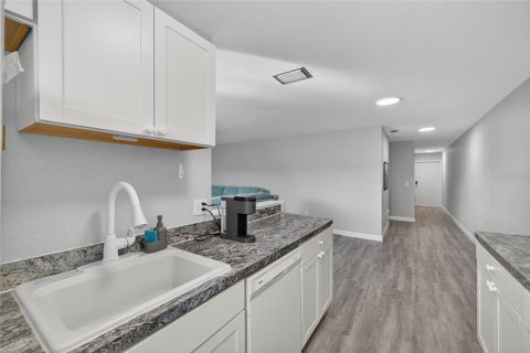 Copropriété à vendre à Saint Petersburg, Floride: 2 chambres, 105.44 m2 № 2166325 - photo 15