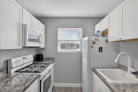 Copropriété à vendre à Saint Petersburg, Floride: 2 chambres, 105.44 m2 № 2166325 - photo 14