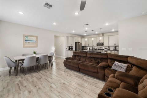Villa ou maison à vendre à DeLand, Floride: 4 chambres, 192.77 m2 № 2133561 - photo 7