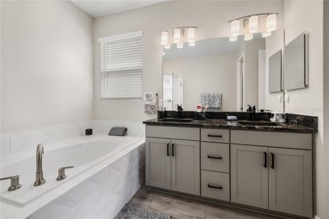Villa ou maison à vendre à DeLand, Floride: 4 chambres, 192.77 m2 № 2133561 - photo 15