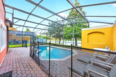 Touwnhouse à vendre à Kissimmee, Floride: 4 chambres, 151.99 m2 № 2436700 - photo 26