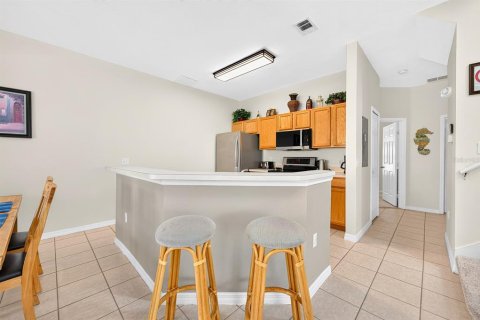 Touwnhouse à vendre à Kissimmee, Floride: 4 chambres, 151.99 m2 № 2436700 - photo 12