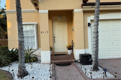 Adosado en venta en Homestead, Florida, 3 dormitorios, 127.09 m2 № 2073539 - foto 3