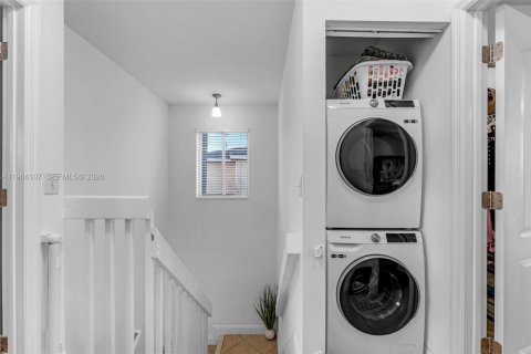 Townhouse in Miami, Florida 3 bedrooms, 116.59 sq.m. № 2026181 - photo 19