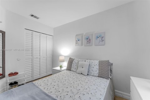 Townhouse in Miami, Florida 3 bedrooms, 116.59 sq.m. № 2026181 - photo 13