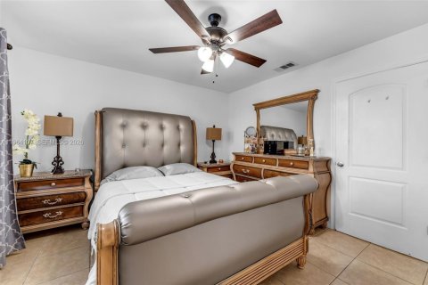 Townhouse in Miami, Florida 3 bedrooms, 116.59 sq.m. № 2026181 - photo 17