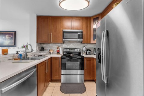 Townhouse in Miami, Florida 3 bedrooms, 116.59 sq.m. № 2026181 - photo 8