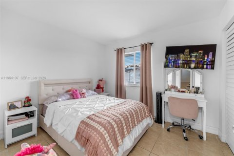 Townhouse in Miami, Florida 3 bedrooms, 116.59 sq.m. № 2026181 - photo 14