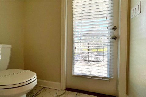 House in Davenport, Florida 8 bedrooms, 363.15 sq.m. № 1522331 - photo 28