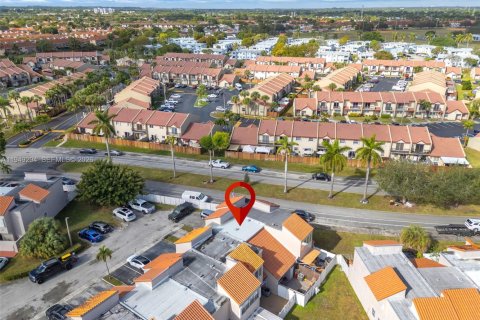 Touwnhouse à vendre à Miami, Floride: 2 chambres, 111.39 m2 № 2005133 - photo 26