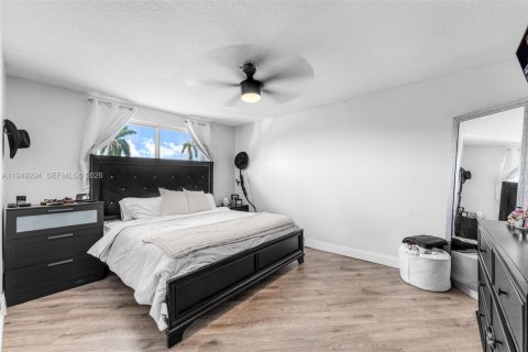 Touwnhouse à vendre à Miami, Floride: 2 chambres, 111.39 m2 № 2005133 - photo 10