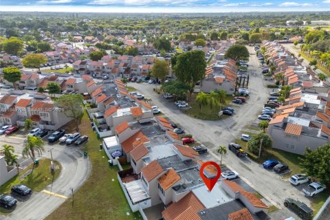 Touwnhouse à vendre à Miami, Floride: 2 chambres, 111.39 m2 № 2005133 - photo 24