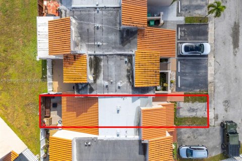 Touwnhouse à vendre à Miami, Floride: 2 chambres, 111.39 m2 № 2005133 - photo 20