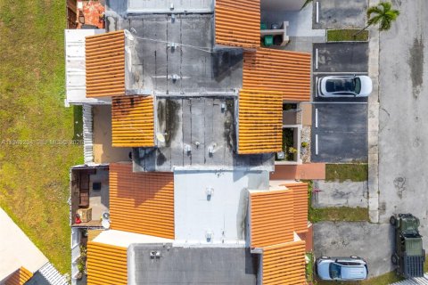 Touwnhouse à vendre à Miami, Floride: 2 chambres, 111.39 m2 № 2005133 - photo 21