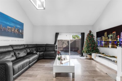 Touwnhouse à vendre à Miami, Floride: 2 chambres, 111.39 m2 № 2005133 - photo 5