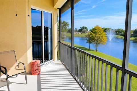Condominio en alquiler en Lakewood Ranch, Florida, 3 dormitorios, 168.34 m2 № 2217339 - foto 3
