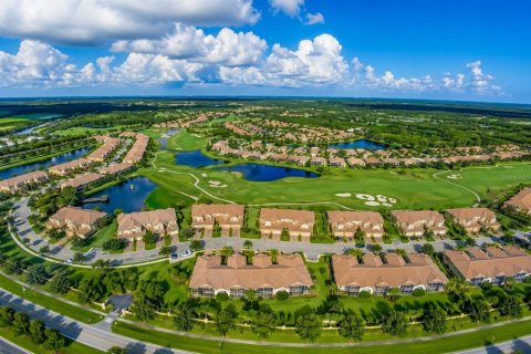 Condominio en alquiler en Lakewood Ranch, Florida, 3 dormitorios, 168.34 m2 № 2217339 - foto 2