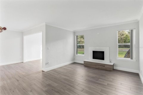 Condo in Wildwood, Florida, 2 bedrooms  № 1447111 - photo 8