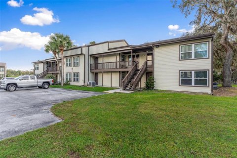 Condo in Wildwood, Florida, 2 bedrooms  № 1447111 - photo 30