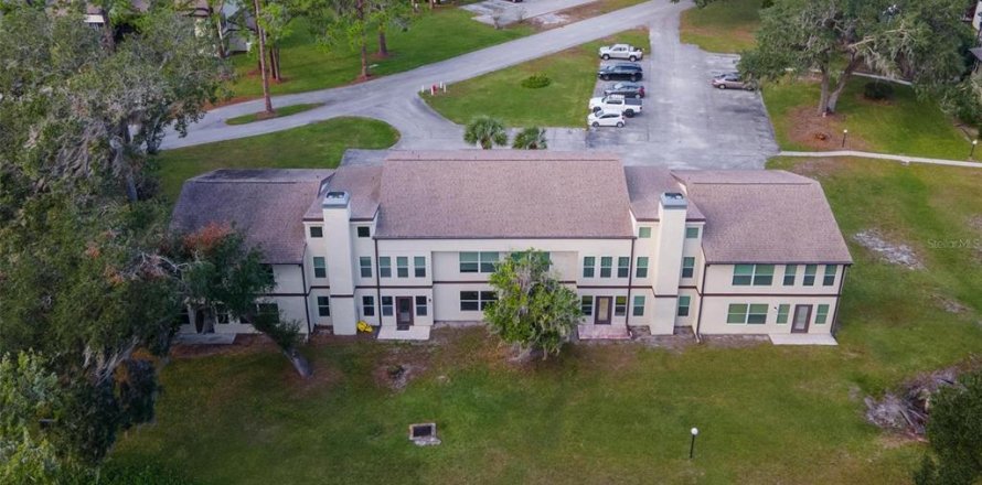 Condo in Wildwood, Florida, 2 bedrooms  № 1447111