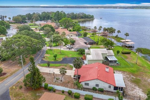 Casa en venta en Fruitland Park, Florida, 2 dormitorios, 161.28 m2 № 1659282 - foto 2