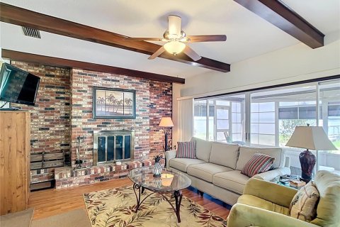 Casa en venta en Fruitland Park, Florida, 2 dormitorios, 161.28 m2 № 1659282 - foto 16